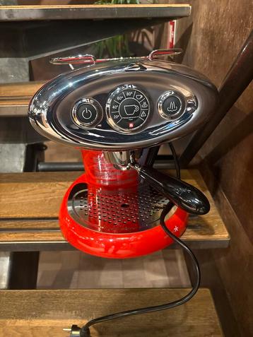 Illy FrancisFrancis! X7.1 Espresso Machine - Rood beschikbaar voor biedingen