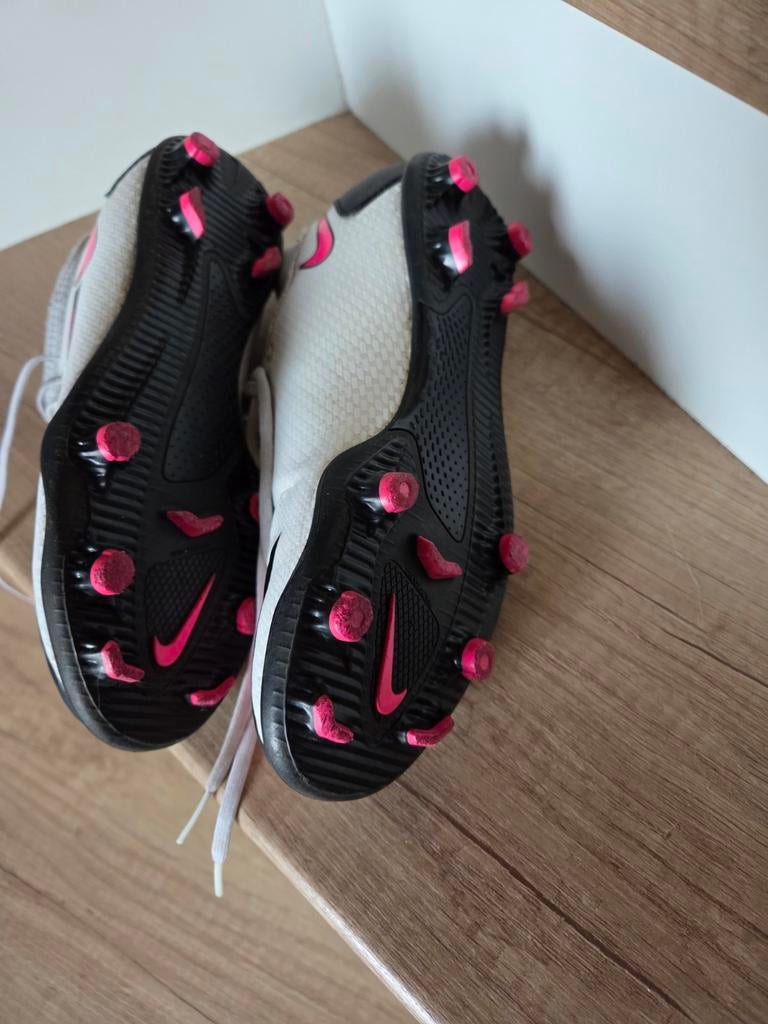 Voetbalschoen Nike maat 34, Gebruikt, Maat XS of kleiner, Schoenen, Ophalen of Verzenden