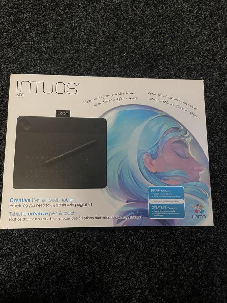 Wacom Intuos Art Tekentablet, Computers en Software, Tekentablets, Gebruikt, Bedraad, Multi-touch, Ophalen of Verzenden