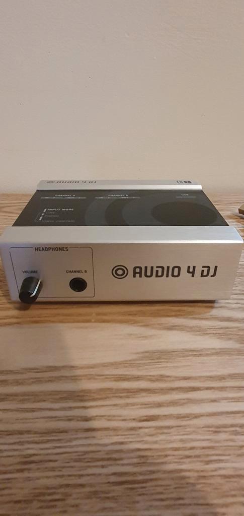 Native Instruments Audio 4 DJ Interface, Muziek en Instrumenten, Dj-sets en Draaitafels, Ophalen of Verzenden