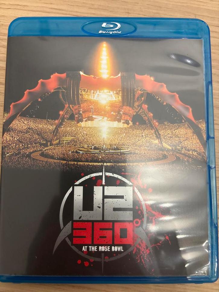 U2 360 at the Rose Bowl - Blu-ray Concert, Cd's en Dvd's, Dvd's | Muziek en Concerten, Zo goed als nieuw, Muziek en Concerten