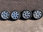 Originele Volvo velgen 17 inch. 2 nw Banden, Auto-onderdelen, Banden en Velgen, Ophalen, Gebruikt, Banden en Velgen, 17 inch