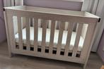 Ledikant met matras + beddengoed en U-profiel, Kinderen en Baby's, Babywiegjes en Ledikanten, Ophalen, Zo goed als nieuw, Ledikant