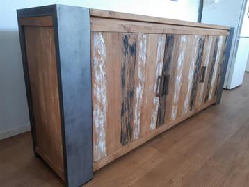 Industrieel Dressoir Massief Teakhout / Metaal Novara beschikbaar voor biedingen