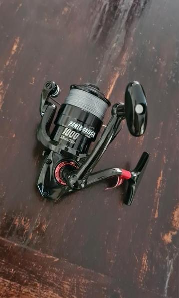 Nieuwe spro spinmolen. Inclusief gevlochten lijn! beschikbaar voor biedingen