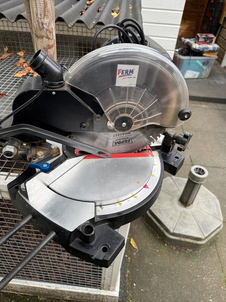Ferm Afkortzaag - Gebruikt, Doe-het-zelf en Verbouw, Gereedschap | Zaagmachines, Gebruikt, Afkortzaag, 1200 watt of meer, 70 mm of meer