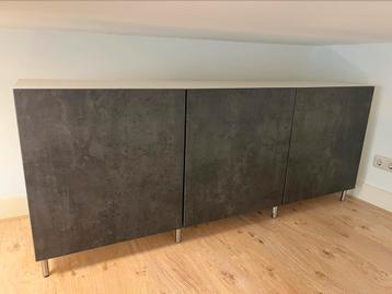 T. E. A. B. Tv dressoir Ikea beschikbaar voor biedingen