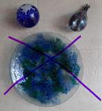 Ronde blauw/witte glazen heksenbol en een blauw/paarse pegel, Ophalen of Verzenden