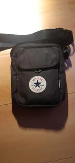Converse schoudertasje, Ophalen of Verzenden, Zo goed als nieuw, Schoudertas, Minder dan 30 cm