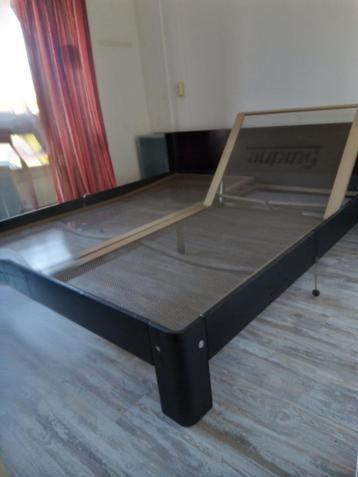 Auping Auronde zwart 180 x 200 beschikbaar voor biedingen