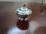Antiek zilveren Pyxis ( hostiedoosje ) uit einde 1700 ., Antiek en Kunst, Ophalen of Verzenden, Zilver