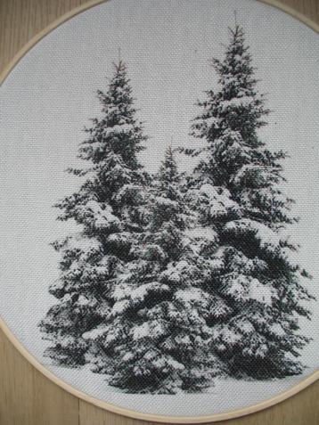 Heel Fijn Geborduurd Winter Kerstbomen beschikbaar voor biedingen