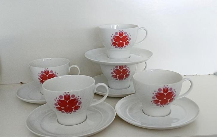 Thomas Pinwheel Kop en Schotel Set (5 stuks), Huis en Inrichting, Keuken | Servies, Zo goed als nieuw, Kop(pen) en/of Schotel(s)