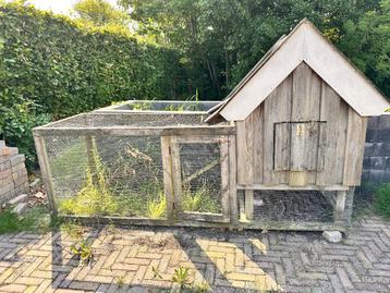 Kippen/Konijnhok beschikbaar voor biedingen