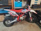 Apollo Z20 125cc dirtbike zo goed als nieuw nieuwprijs€ 1150, Fietsen en Brommers, Brommers | Crossbrommers, Ophalen, Zo goed als nieuw