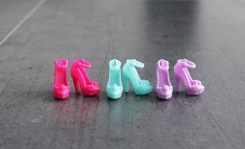 Barbie kleding nieuw - Setje hakken schoenen roze blauw lila beschikbaar voor biedingen