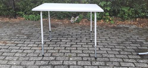 Campingtafel (Inklapbaar), Caravans en Kamperen, Kampeeraccessoires, Gebruikt, Ophalen