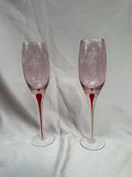 Twee Roze Champagneflutes met Rode Stelen, Ophalen of Verzenden
