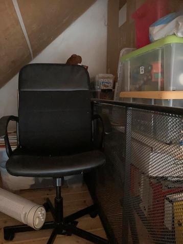 Bureaustoel, in goede staat, weinig gebruikt beschikbaar voor biedingen