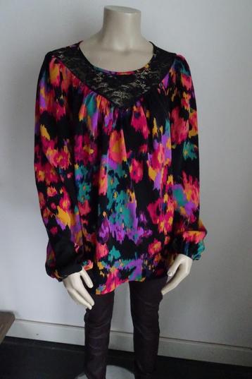 mooie gekleurde blousetop maat 2XL beschikbaar voor biedingen