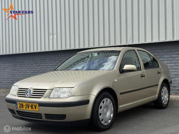 Volkswagen Bora 2.0|Airco| Cruise| APK| Trekhaak beschikbaar voor biedingen