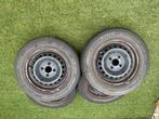 Winterbanden  op velg 155 70r13 hyundai I10 met TMPS senoren, Ophalen, Zo goed als nieuw