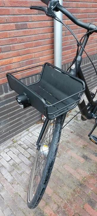 Metalen voordrager / mandje voor Gazelle Esprit en Citygo beschikbaar voor biedingen