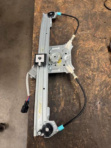 Raammechanisme Fiat Punto Evo beschikbaar voor biedingen