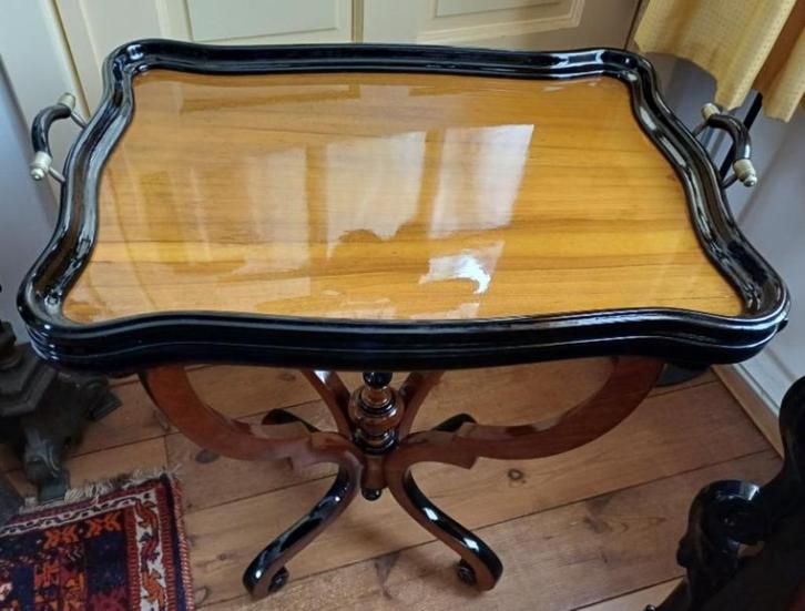 Willem III notenhouten spinnekop wijn/theetafel, Antiek en Kunst, Antiek | Meubels | Tafels, Ophalen