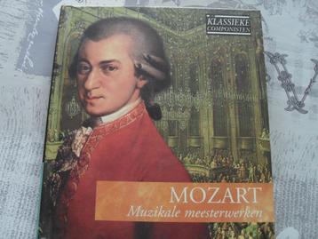 CD+BOEKJE MOZART-MUZIKALE MEESTERWERKEN. beschikbaar voor biedingen