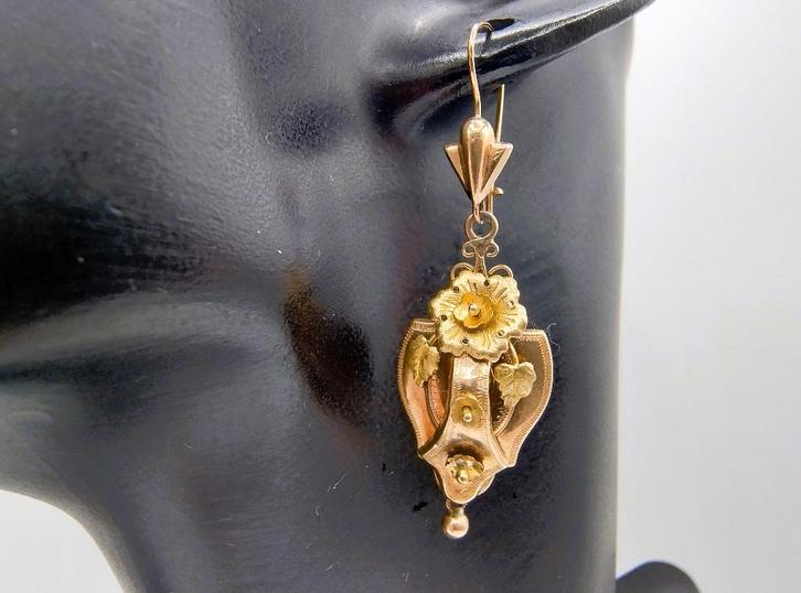 Antieke gouden oorbellen, Nederland, ca. 1880, Sieraden, Tassen en Uiterlijk, Oorbellen, Gebruikt, Hangers, Goud, Goud, Ophalen of Verzenden