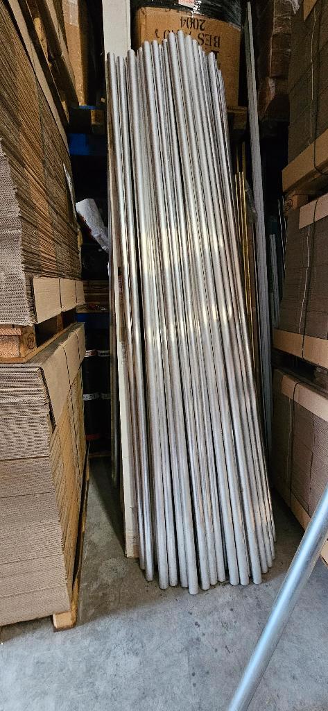Aluminium buizen 47 stuks 3 m lang , 5cm doorsnee 2/3mm dik, Doe-het-zelf en Verbouw, Metalen, Nieuw, Aluminium, Ophalen