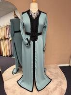 Mintgroene Caftan met Zwarte Kraaltjes, Kleding | Dames, Gelegenheidskleding, Maat 38/40 (M), Galajurk, Nieuw, Ophalen of Verzenden