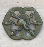 Oude slag baretembleem verbindingsdienst., Ophalen of Verzenden, Landmacht, Nederland, Embleem of Badge