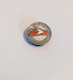 volmetaal auto knoop speld NOB wegtransport deels emaille, Verzamelen, Speldjes, Pins en Buttons, Ophalen of Verzenden, Gebruikt