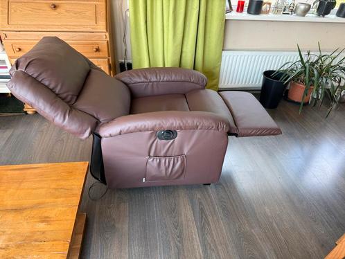 Elektrische Relaxfauteuil Leer - Sta Op Hulp stoel, Huis en Inrichting, Fauteuils, Zo goed als nieuw, Leer, 75 tot 100 cm, Ophalen of Verzenden