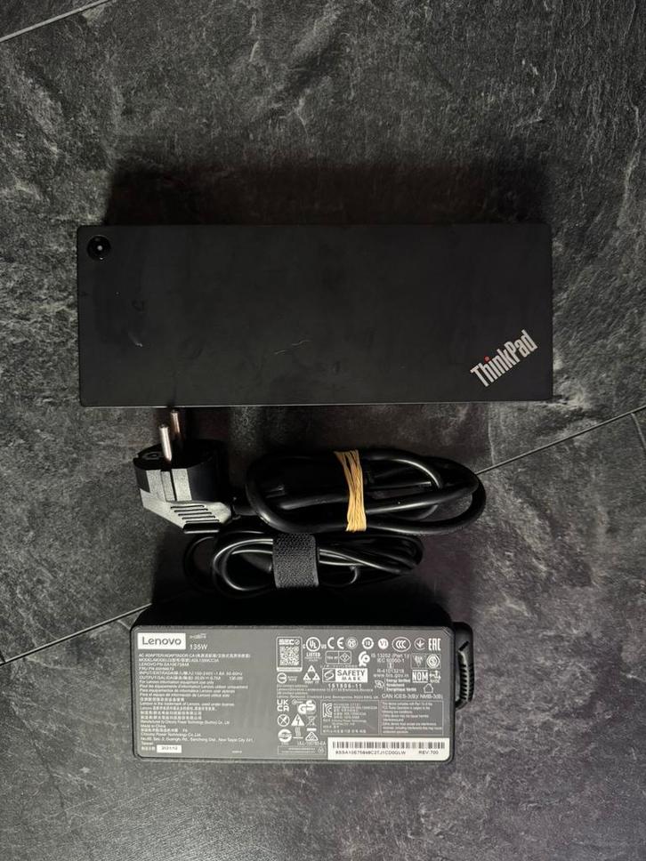 Lenovo Thinkpad Hybrid USB C Dock  (DUD9011D1), Computers en Software, Dockingstations, Gebruikt, Docking station, Laptop, Ophalen of Verzenden