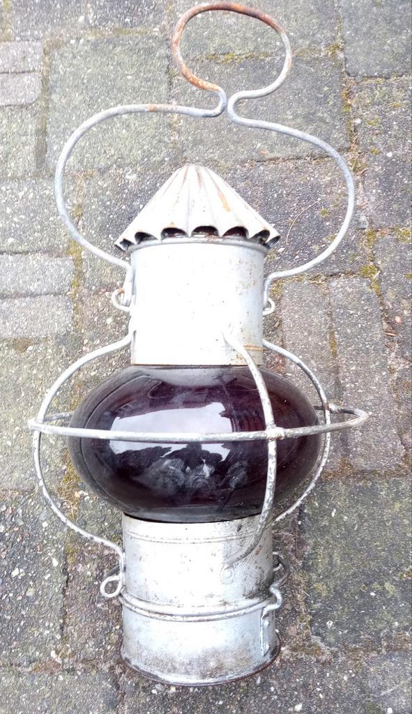 Oude scheepslantaarn met rood glas, Antiek en Kunst, Antiek | Lampen, Ophalen