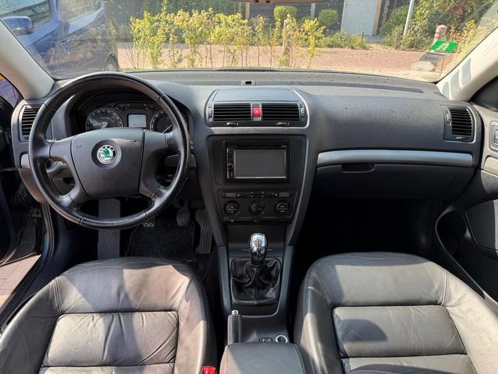 Skoda Octavia 1.6 75KW 2005 Grijs ruime gezinsauto, Auto's, Skoda, Particulier, Octavia, Airbags, Airconditioning, Dakrails, LED verlichting