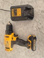 DeWalt 10.8V Boormachine met Accu en Lader, Doe-het-zelf en Verbouw, Gereedschap | Boormachines, Gebruikt, Variabele snelheid
