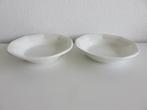 2 witte diepe borden, pasta bord, soep bord keramiek, Huis en Inrichting, Gebruikt, Keramiek, Ophalen of Verzenden, Bord(en)
