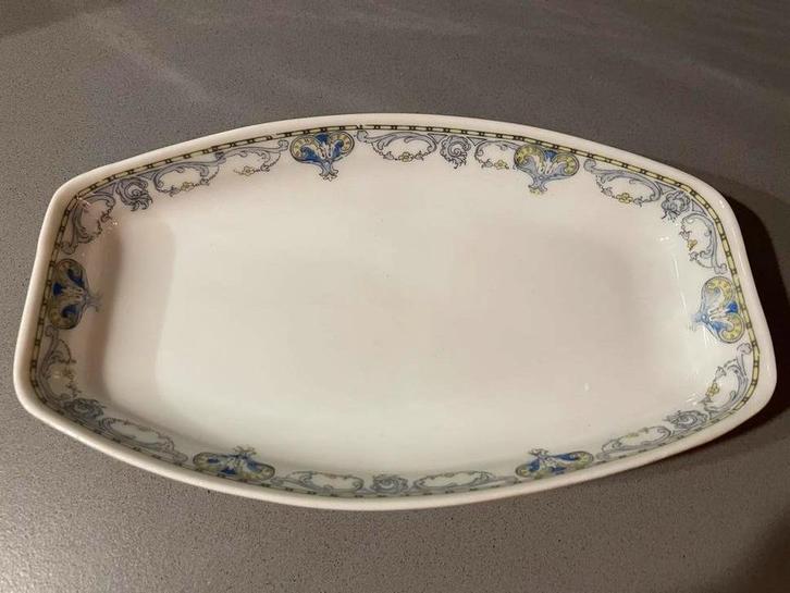 Ovale Porseleinen Schaal met Decoratie, Huis en Inrichting, Woonaccessoires | Schalen en Manden, Zo goed als nieuw, Schaal, Ovaal
