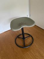 Industriele kruk met vintage metalen tractorszitting, Ophalen, Zo goed als nieuw, Staal