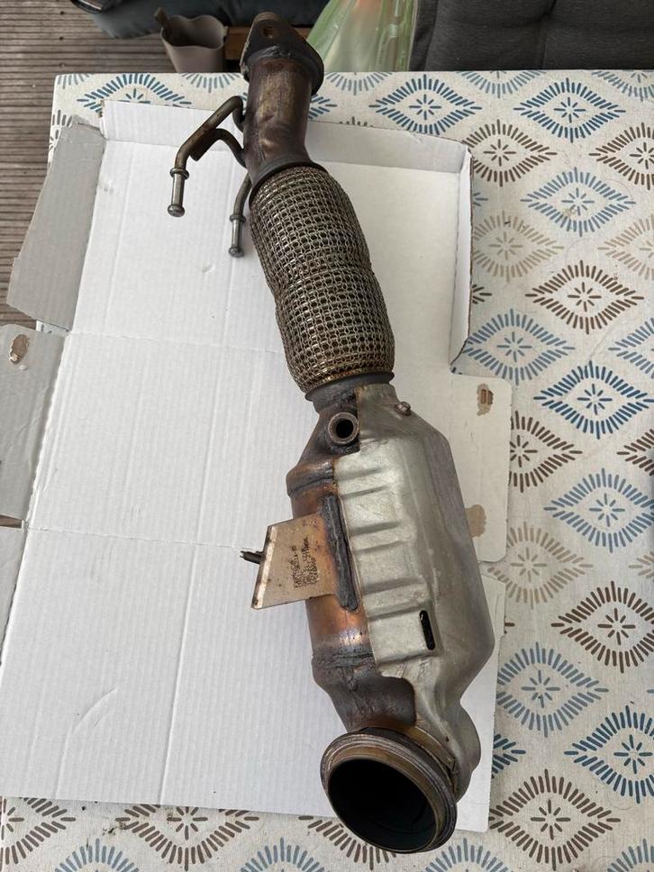 Originele Downpipe Ford Focus ST 2.0 Ecoboost, Auto-onderdelen, Uitlaatsystemen, Ford, Gebruikt, Ophalen of Verzenden