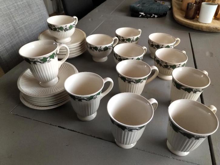Wedgwood Stratford  servies, Huis en Inrichting, Keuken | Servies, Zo goed als nieuw, Kop(pen) en/of Schotel(s), Wedgwood, Aardewerk