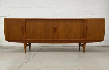 Johannes Andersen Deens Design Dressoir beschikbaar voor biedingen