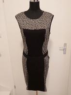 J228 - Zwartgrijze Ana Alcazar jurk maat M (1), Kleding | Dames, Jurken, Ophalen of Verzenden, Zo goed als nieuw, Maat 38/40 (M)