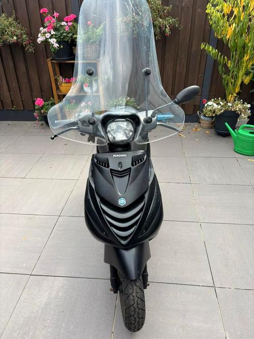 Piaggio zip 2015 4T, Fietsen en Brommers, Scooters | Piaggio, Zo goed als nieuw, Zip, Maximaal 45 km/u, Benzine, Ophalen