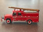 Te koop: metale n schaalmodel 1:72 Dodge D600 brandweerwagen, Hobby en Vrije tijd, Ophalen of Verzenden, Zo goed als nieuw