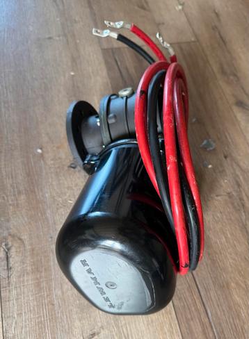Lewmar 12V Motor en Versnellingsbak voor V2 Ankerlier NIEUW beschikbaar voor biedingen